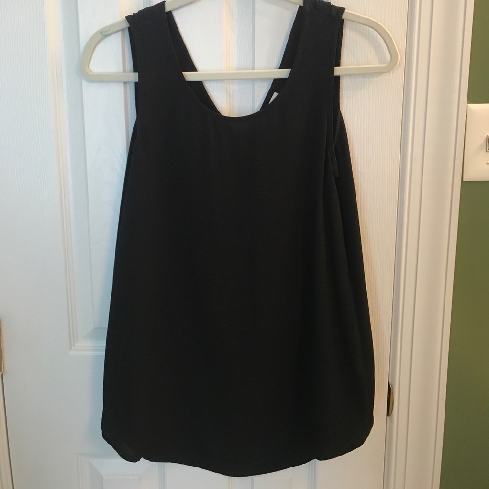 Black tank top with open back